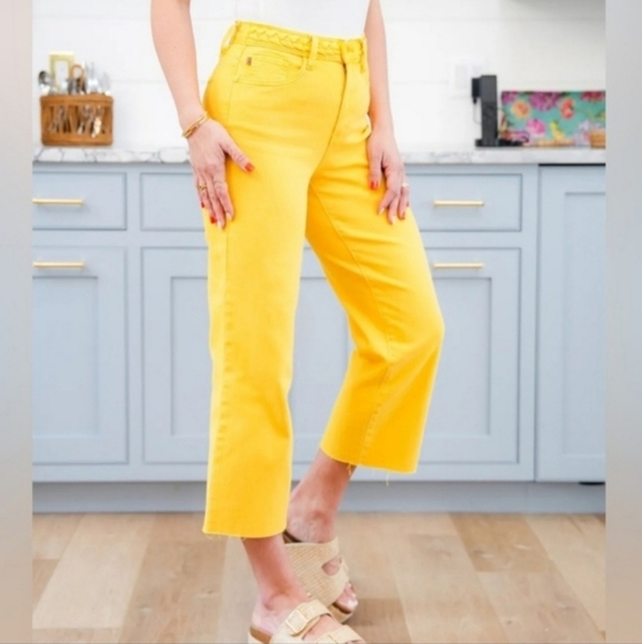 Judy Blue Cropped Raw Hem Ankle Jeans Yellow 13/31 - Picture 1 of 14
